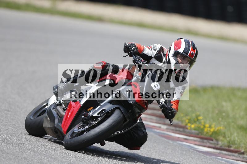 /27 12.06.2025 Ducati Schweiz Trackday Warmup  ADR/gelb-jeaune/8